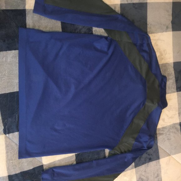 Nike Quarter Zip Pullover - Picture 3 of 3